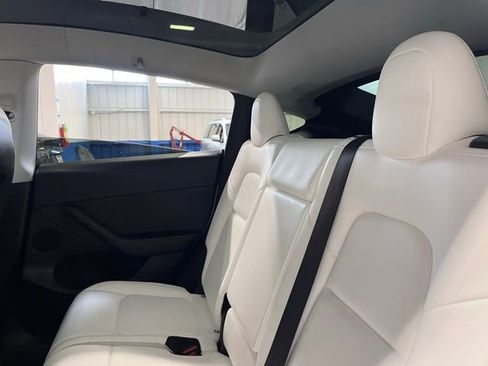 Used 2024 Tesla Model Y Long Range image 17