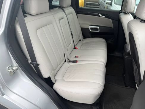 Used 2014 Chevrolet Captiva Sport LTZ FWD image 12