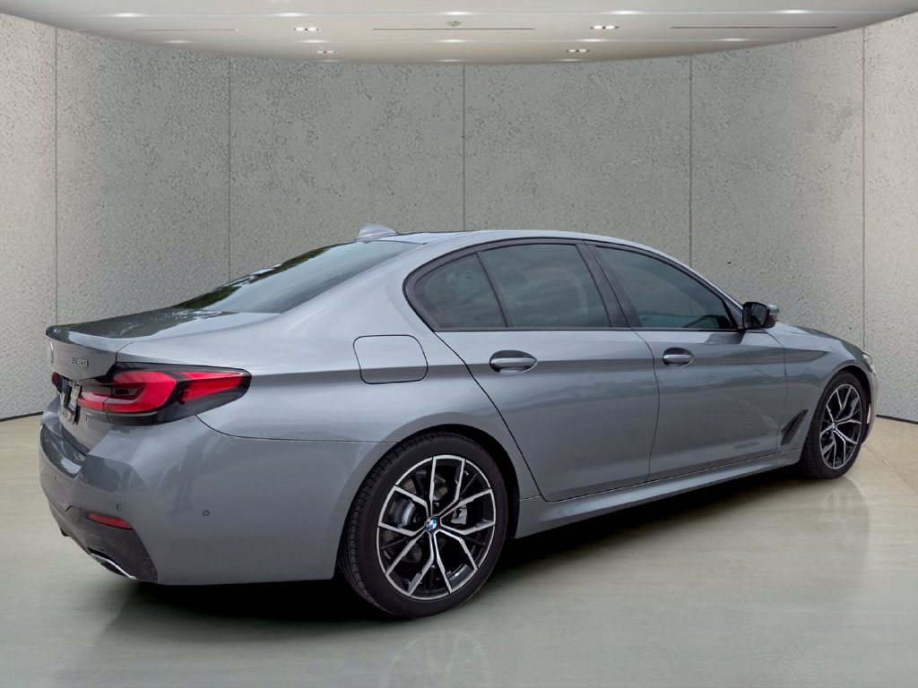 Used 2023 BMW 530i w/ M Sport Package RWD image 4