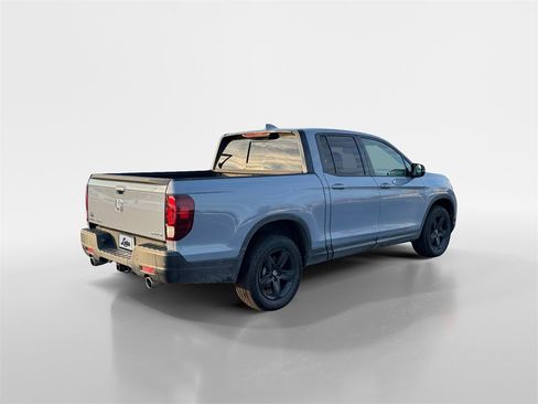 Certified 2023 Honda Ridgeline Black Edition image 4
