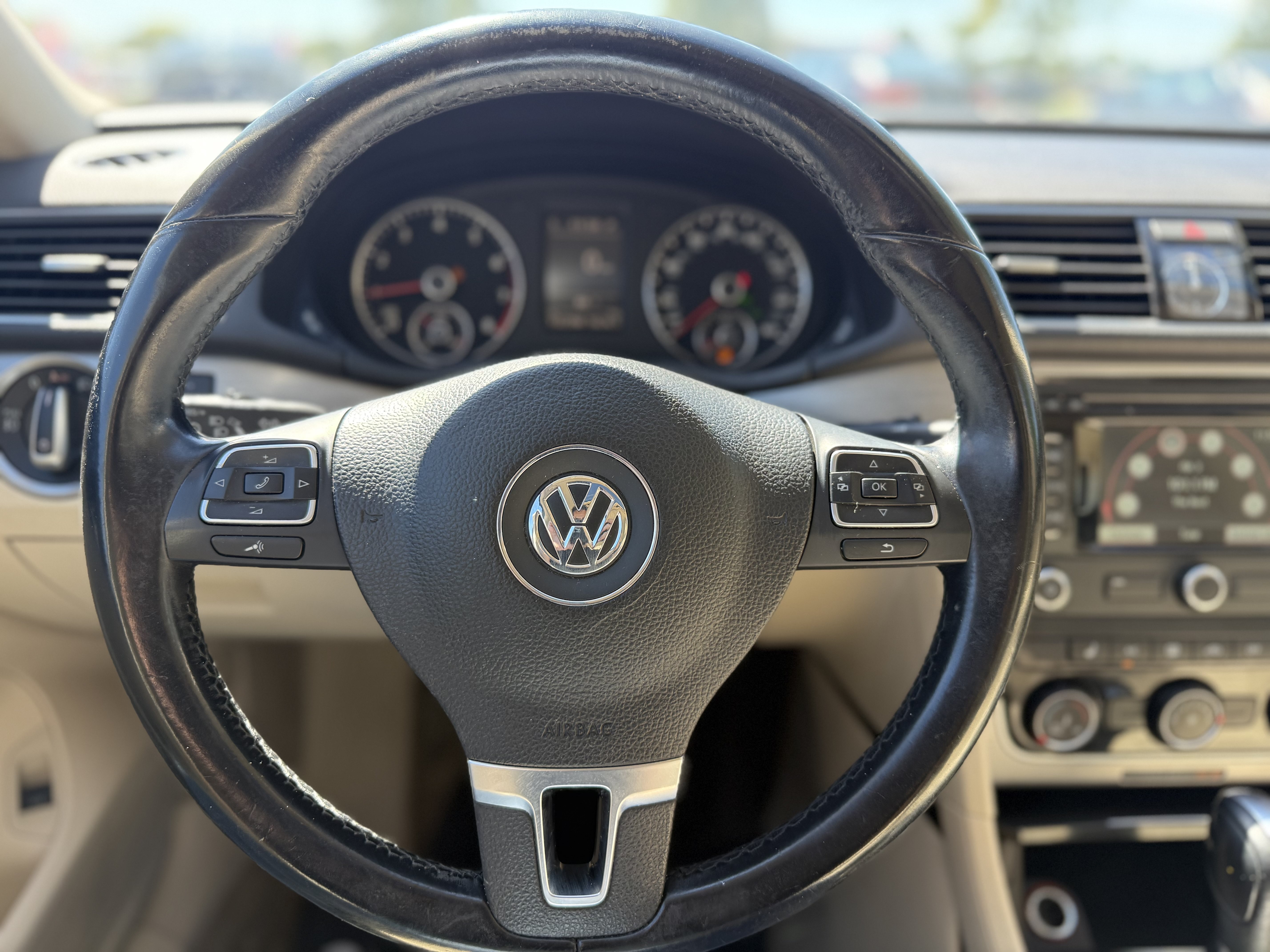 Used 2015 Volkswagen Passat 1.8T SE FWD image 16