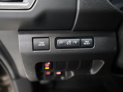 Used 2023 Nissan Frontier PRO-4X w/ Technology Package AWD/4WD image 23