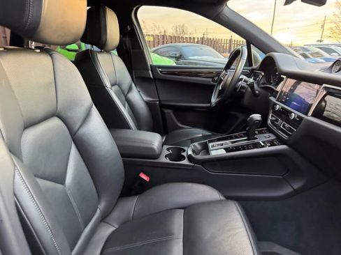 Used 2022 Porsche Macan image 28