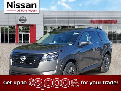 New 2025 Nissan Pathfinder SV w/ Black Appearance Package