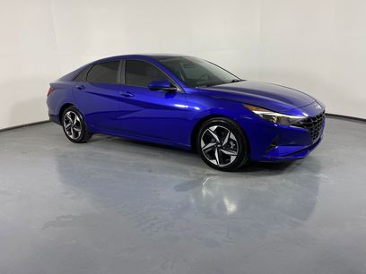 Used 2023 Hyundai Elantra SEL w/ Convenience Package