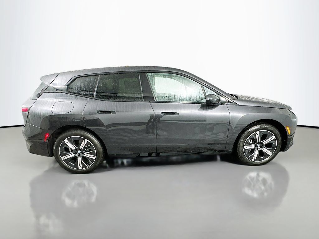 Used 2026 BMW iX xDrive60 AWD/4WD image 4