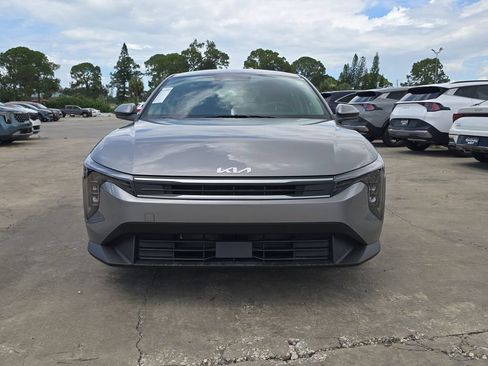 New 2026 Kia K4 FWD image 3