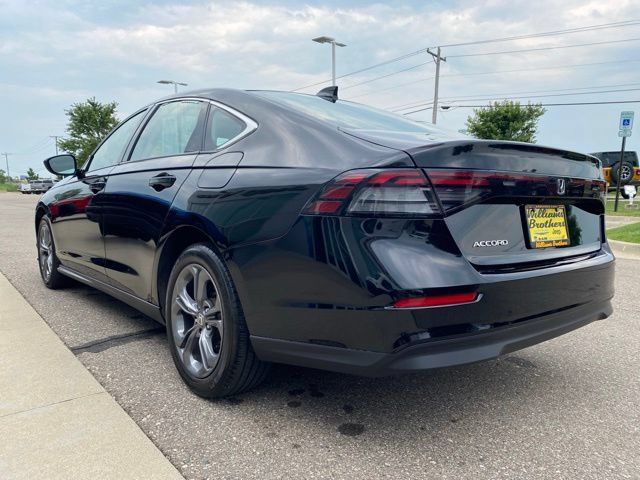 Used 2023 Honda Accord EX image 7