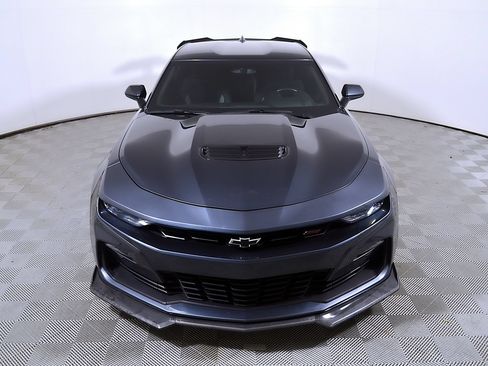 Used 2023 Chevrolet Camaro SS RWD image 4