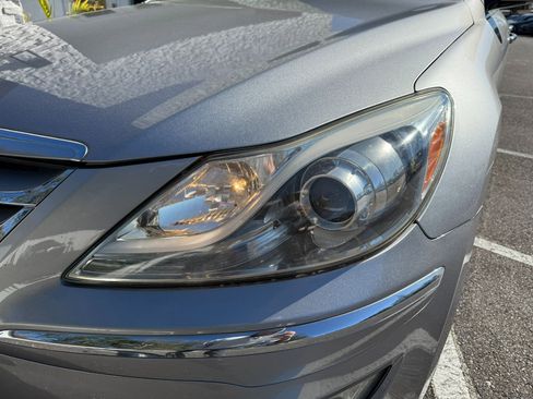 Used 2013 Hyundai Genesis 3.8 image 11