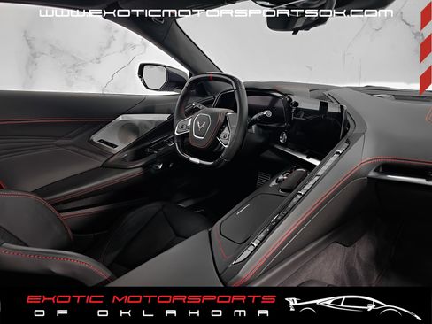 Used 2024 Chevrolet Corvette Z06 RWD image 12