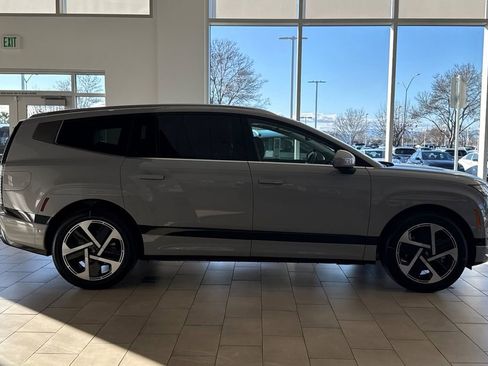 New 2026 Hyundai Ioniq 9 Calligraphy image 3