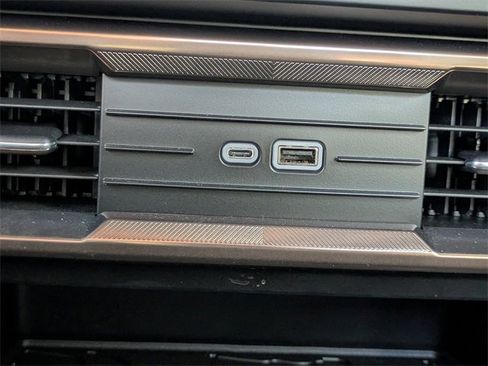 New 2025 GMC Hummer EV 2X w/ LPO, Sport Package image 20