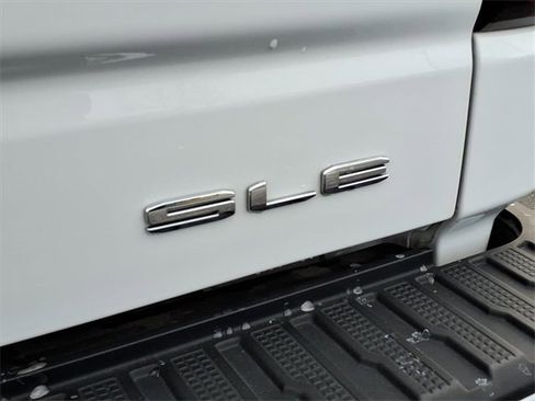 Used 2022 GMC Sierra 1500 SLE image 27