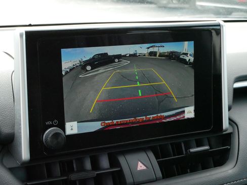 Certified 2025 Toyota RAV4 XLE AWD/4WD image 28