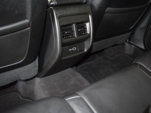 Used 2020 Cadillac XT4 Premium Luxury image 39