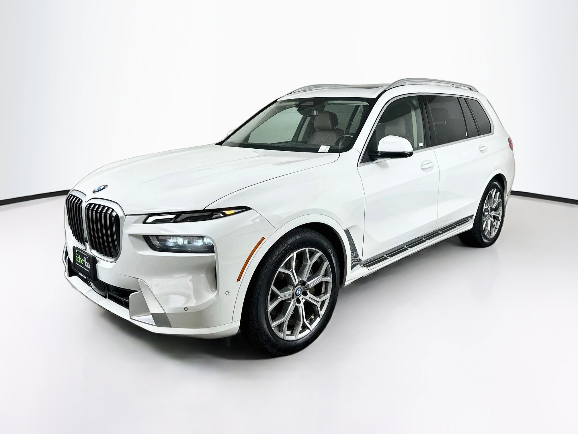 Used 2025 BMW X7 xDrive40i AWD/4WD image 3