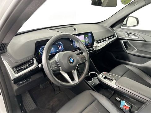 Used 2025 BMW X1 xDrive28i image 11