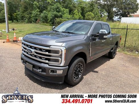 Used 2024 Ford F250 Platinum AWD/4WD image 4