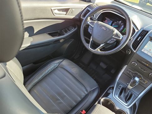 Used 2018 Ford Edge SEL w/ Equipment Group 201A image 17