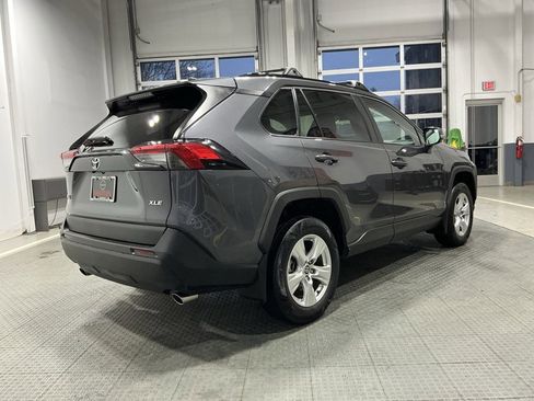 Used 2021 Toyota RAV4 XLE w/ Convenience Package image 33