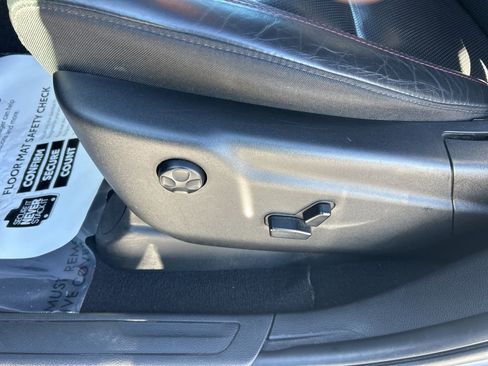 Used 2024 Dodge Durango GT image 3