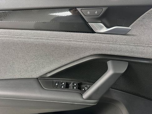 New 2026 Volkswagen Tiguan S FWD image 10