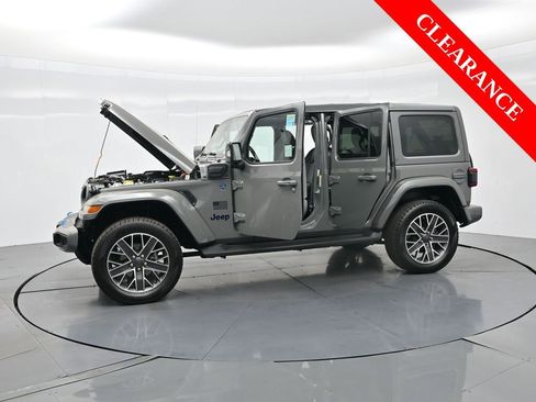 Used 2022 Jeep Wrangler Unlimited Sahara image 47
