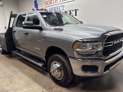 Used 2022 RAM 3500 Tradesman w/ Chrome Appearance Group AWD/4WD image 2