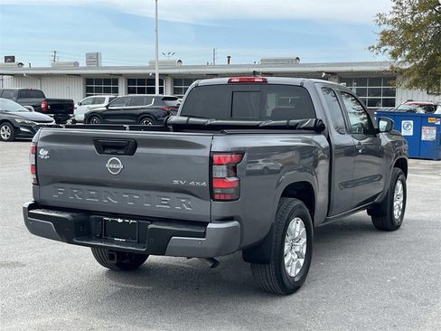 Used 2023 Nissan Frontier SV w/ SV Convenience Package image 5