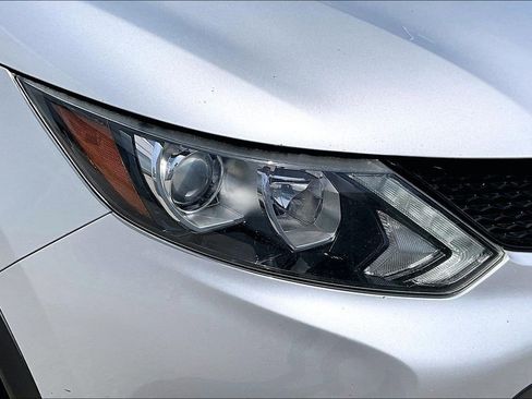 Used 2019 Nissan Rogue Sport S w/ Appearance Package FWD image 32
