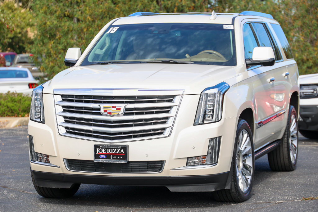 Used 2015 Cadillac Escalade Platinum AWD/4WD image 17