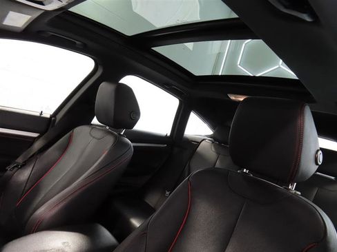 Used 2017 BMW 340i Gran Turismo xDrive image 20