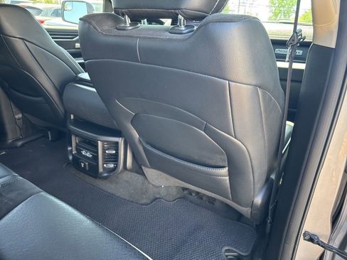 Used 2021 RAM 1500 Laramie AWD/4WD image 41