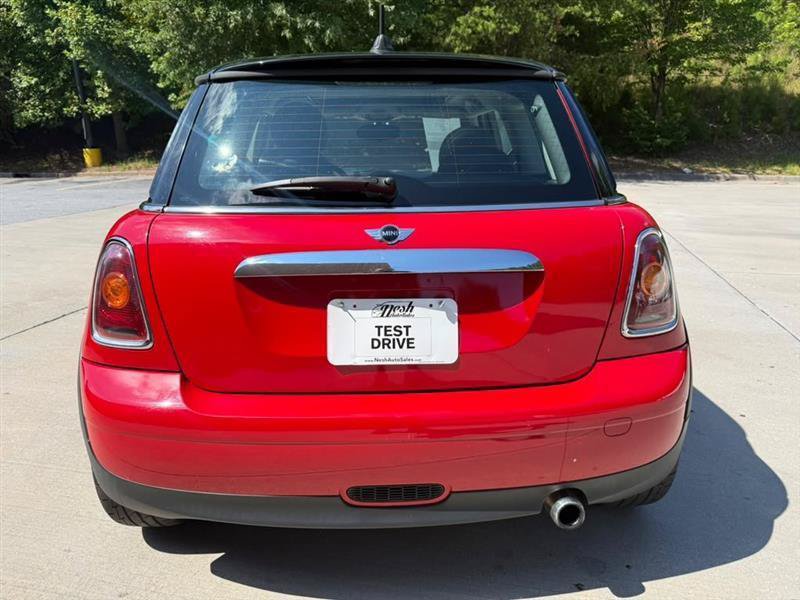 Used 2010 MINI Cooper Hardtop FWD image 4