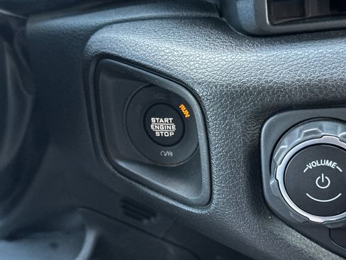 Used 2025 Jeep Wrangler Sport AWD/4WD image 18