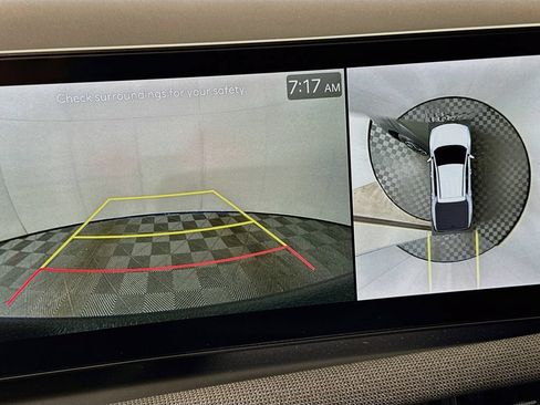 Certified 2025 Hyundai Santa Cruz Limited AWD/4WD image 14