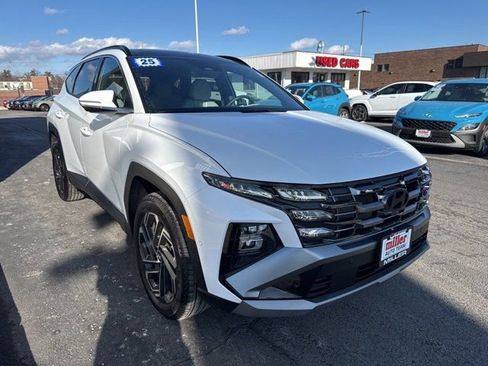 Used 2025 Hyundai Tucson Limited image 3