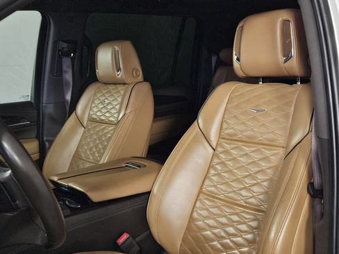 Used 2022 Cadillac Escalade ESV Premium Luxury AWD/4WD image 23