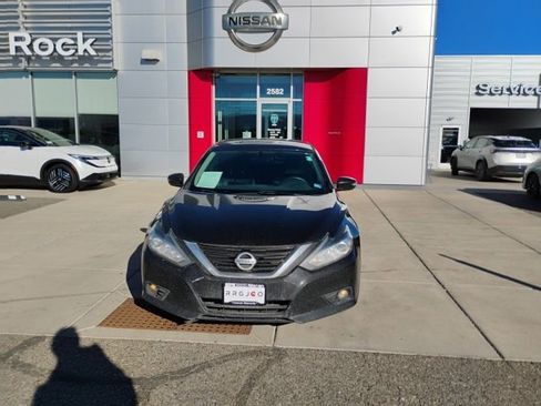 Used 2017 Nissan Altima 2.5 SL image 2