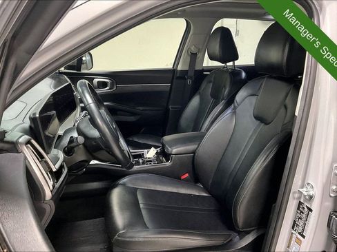 Used 2025 Kia Sorento S w/ Panoramic Sunroof Package FWD image 30