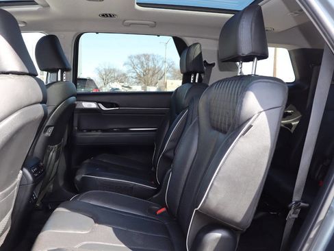 Used 2023 Hyundai Palisade Limited image 15