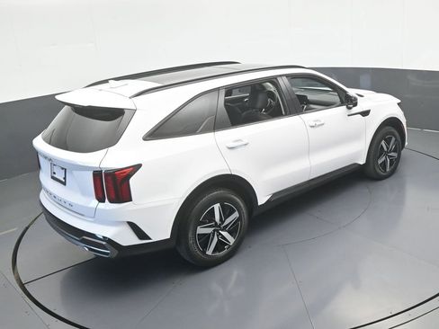 Used 2022 Kia Sorento EX w/ Panoramic Sunroof Package FWD image 54