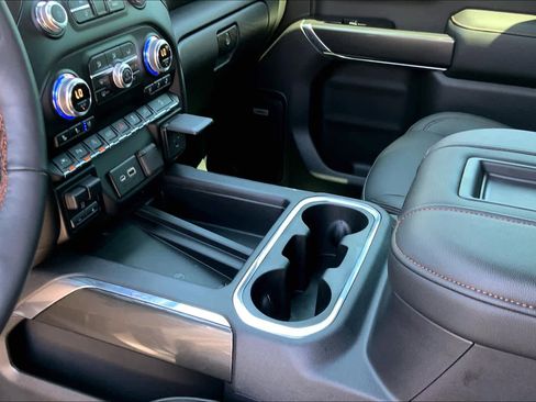 Used 2019 GMC Sierra 1500 AT4 w/ AT4 Premium Package AWD/4WD image 17