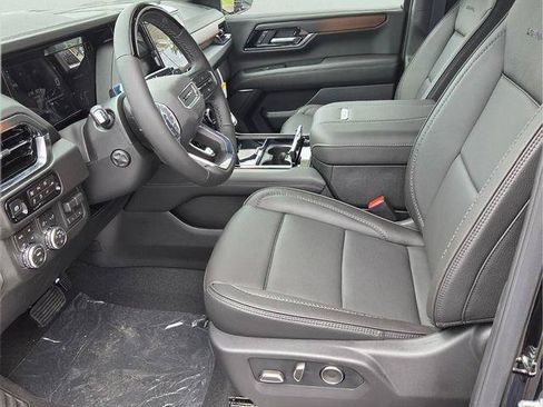 New 2026 GMC Yukon Denali w/ Denali Reserve Package AWD/4WD image 10