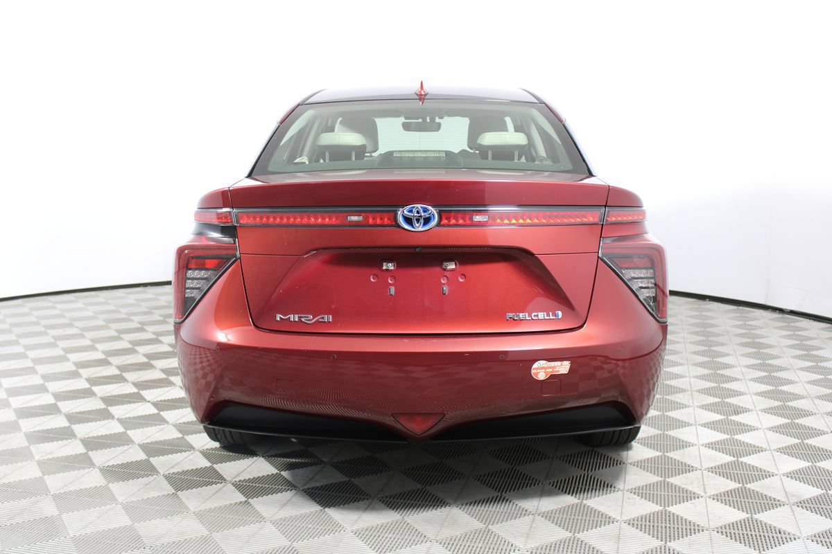 Used 2017 Toyota Mirai FWD image 5