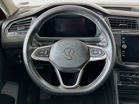 Used 2022 Volkswagen Tiguan SE FWD image 18