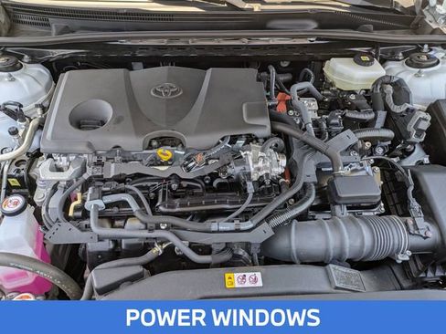 Used 2025 Toyota Camry SE w/ Convenience Package FWD image 13