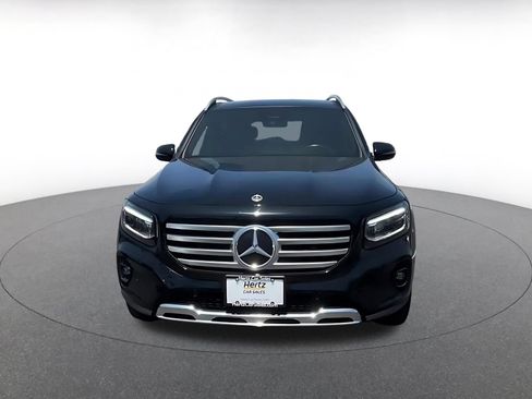 Used 2025 Mercedes-Benz GLB 250 4MATIC image 4