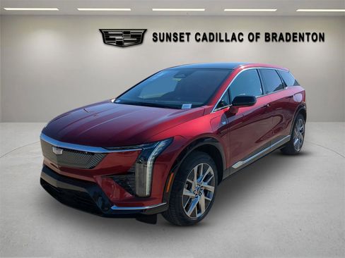 New 2026 Cadillac Optiq Luxury 1 RWD image 8